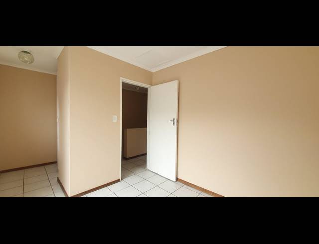 2 BEDROOM TOWNHOUSE FOR SALE IN WINCHESTER HILLS